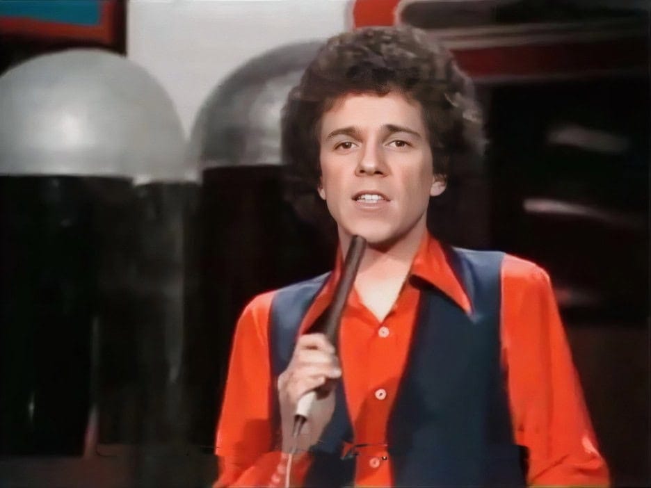 Leo Sayer – “When I Need You” (1976)